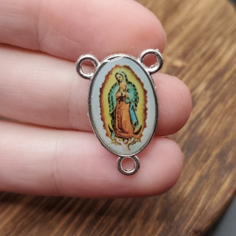 Mary pendant intricate coloring‎